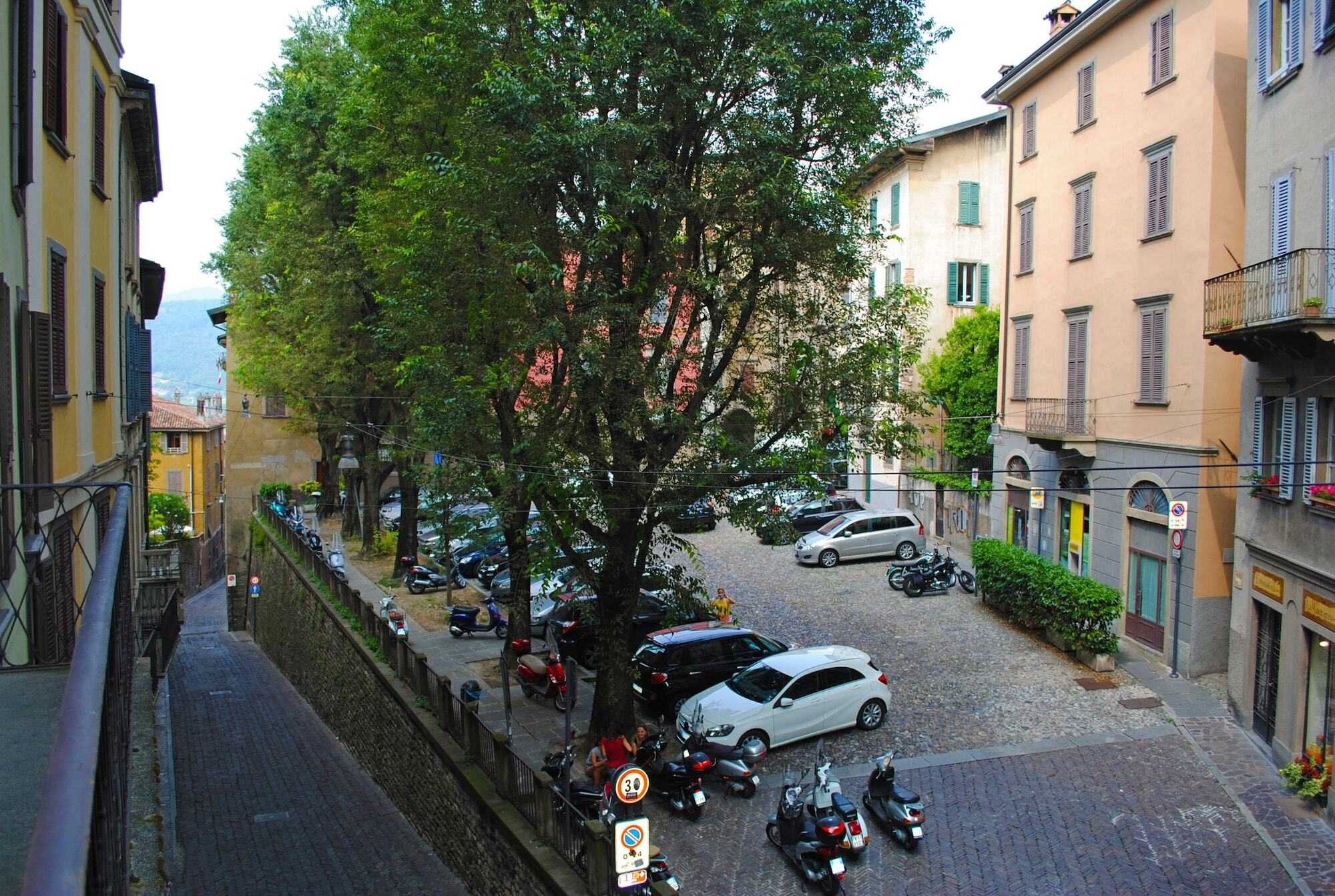 Bergamo Alta Guest House Exterior foto